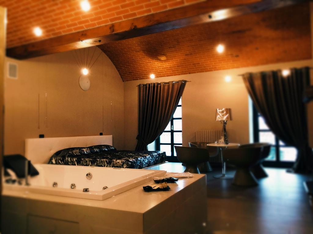 Le Lanterne Hotel Borgo San Dalmazzo Kültér fotó