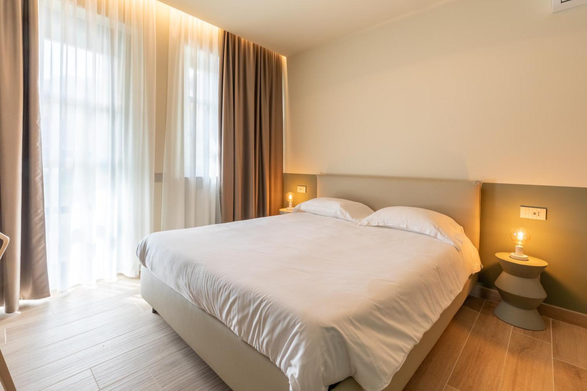 Le Lanterne Hotel Borgo San Dalmazzo Kültér fotó