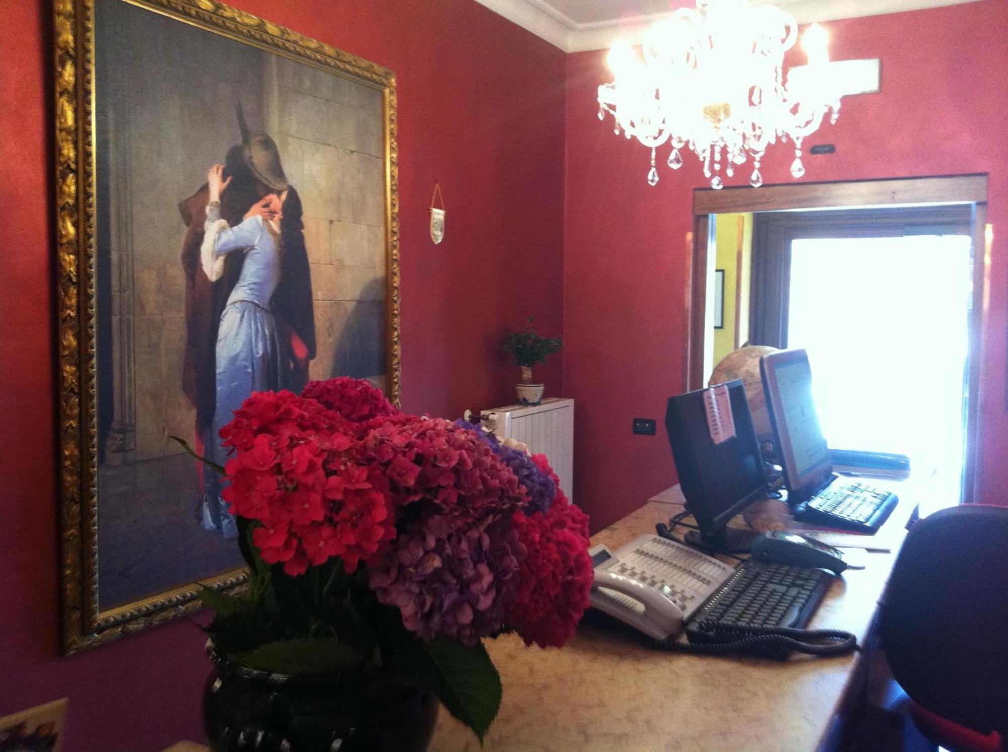 Le Lanterne Hotel Borgo San Dalmazzo Kültér fotó