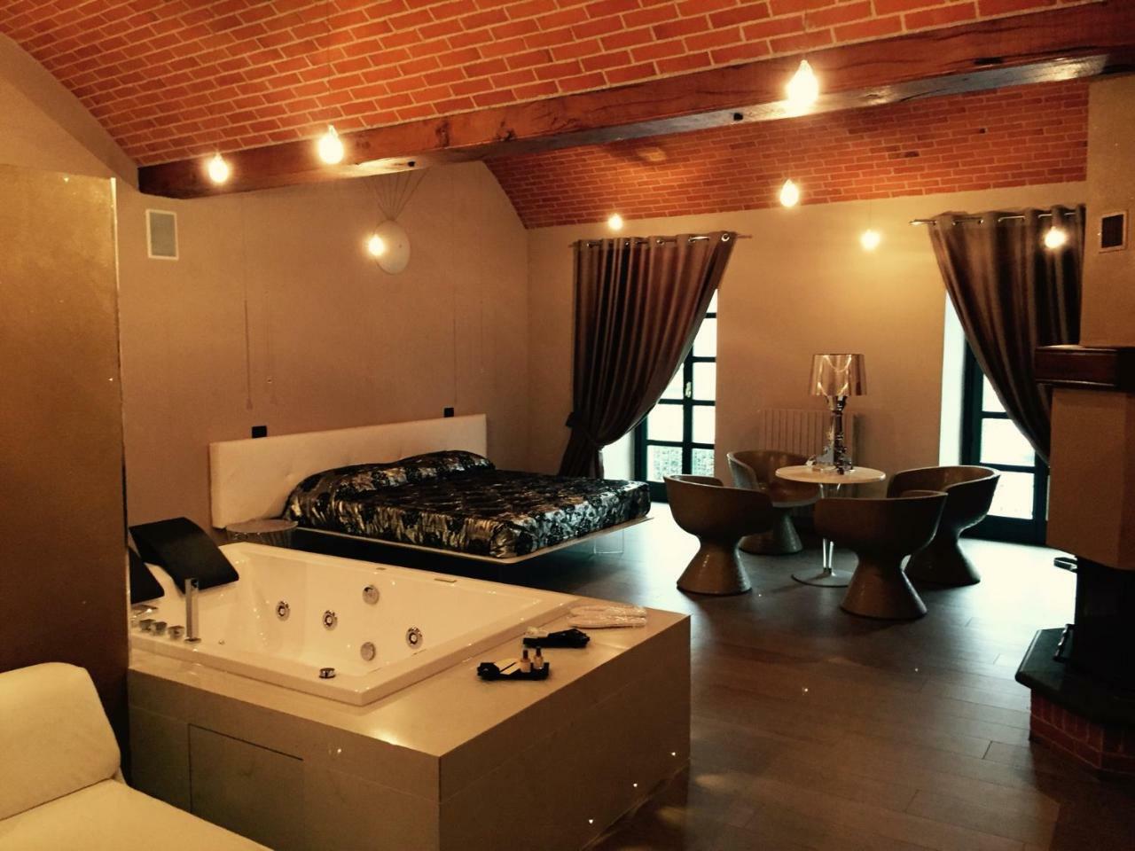 Le Lanterne Hotel Borgo San Dalmazzo Kültér fotó