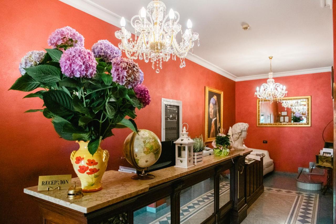 Le Lanterne Hotel Borgo San Dalmazzo Kültér fotó